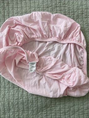 Burt's Bees Baby Pink Organic Cotton Bassinet Sheet